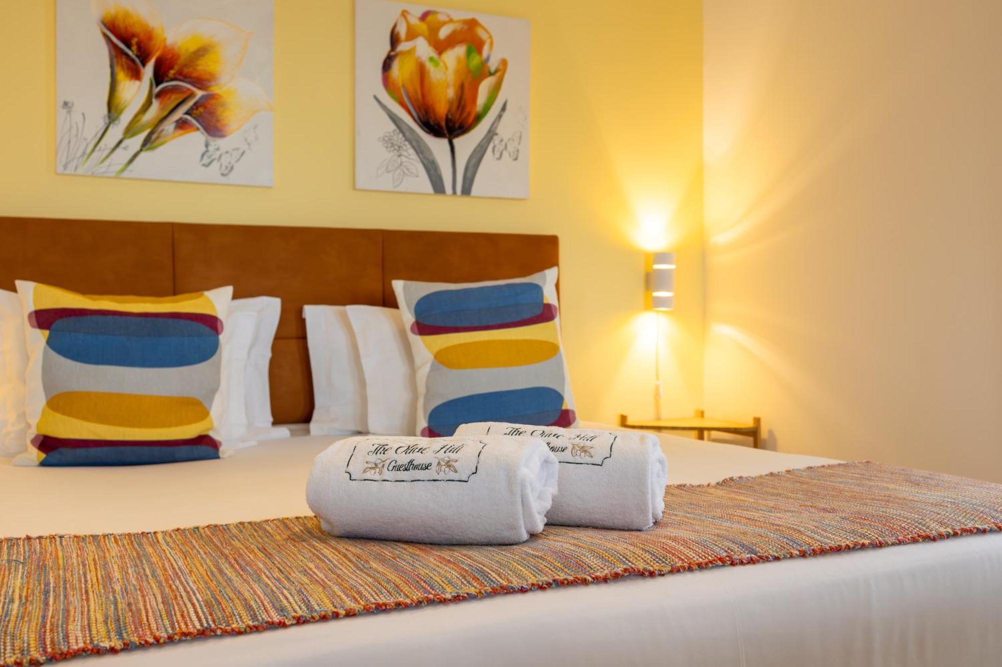 The Olive Hill Guesthouse Баталья Экстерьер фото